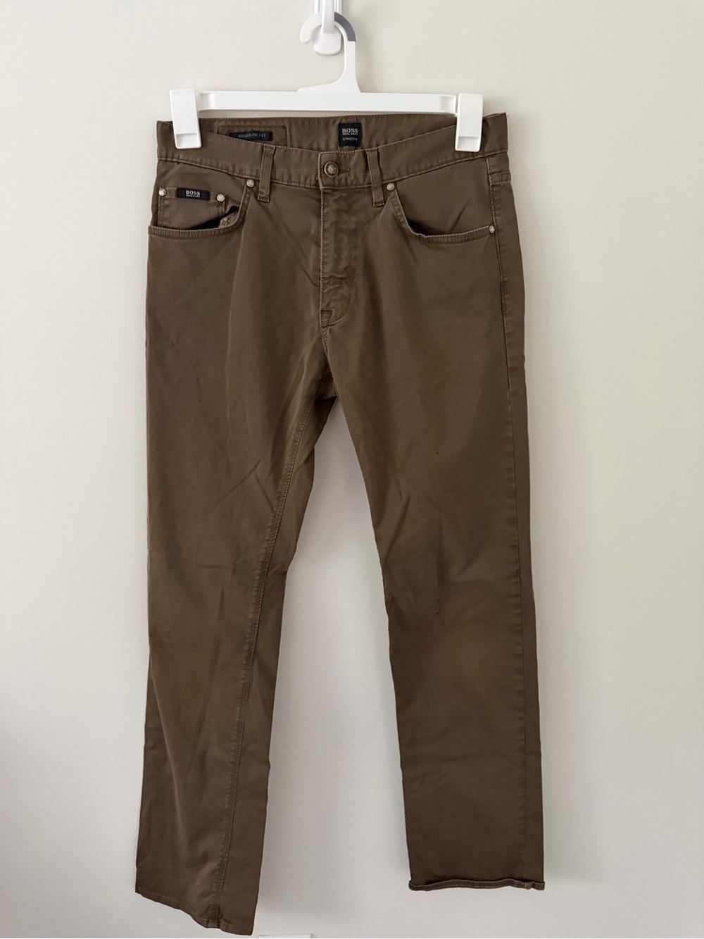 BOSS Slim Straight Jeans in Olive Brown